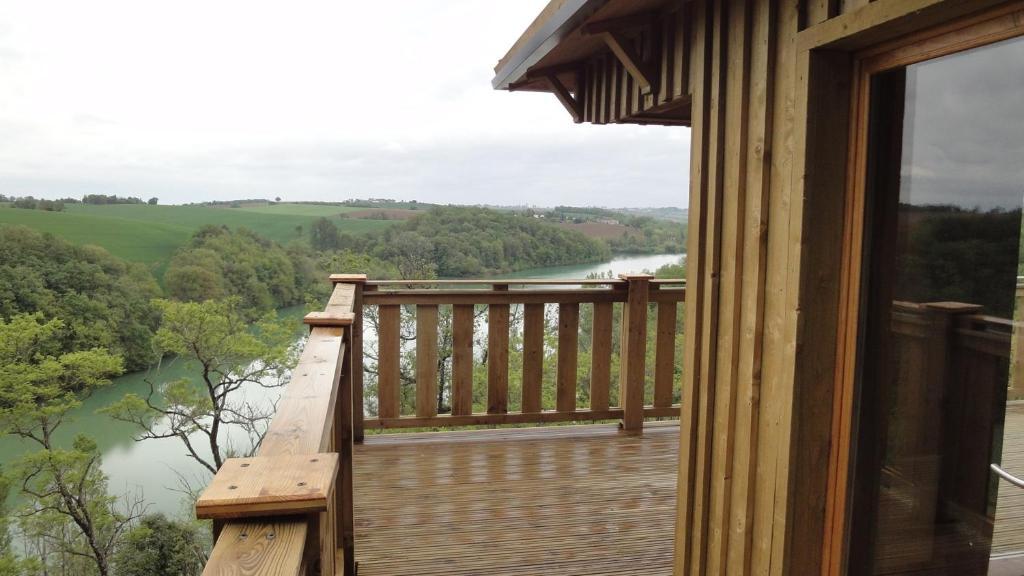 ホテルChalet Domaine De Combe Ramond Veilhes 部屋 写真