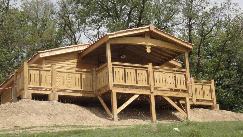 ホテルChalet Domaine De Combe Ramond Veilhes 部屋 写真