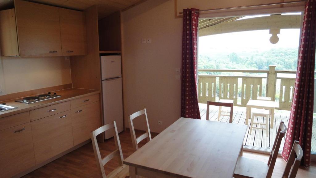 ホテルChalet Domaine De Combe Ramond Veilhes 部屋 写真