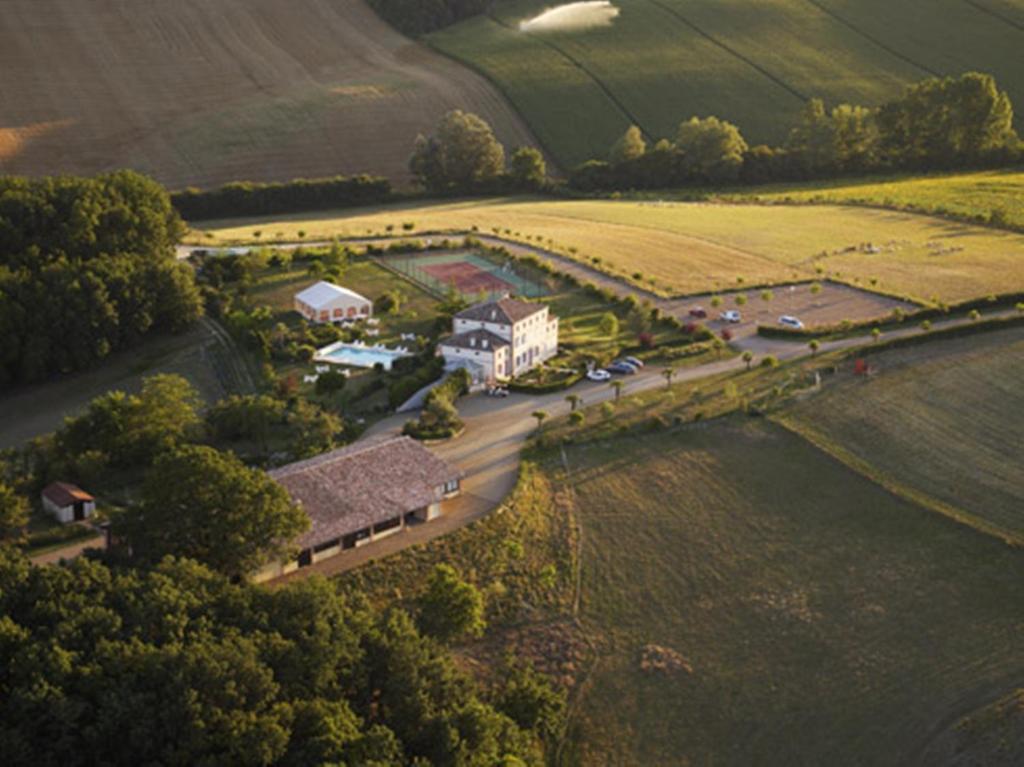 ホテルChalet Domaine De Combe Ramond Veilhes エクステリア 写真