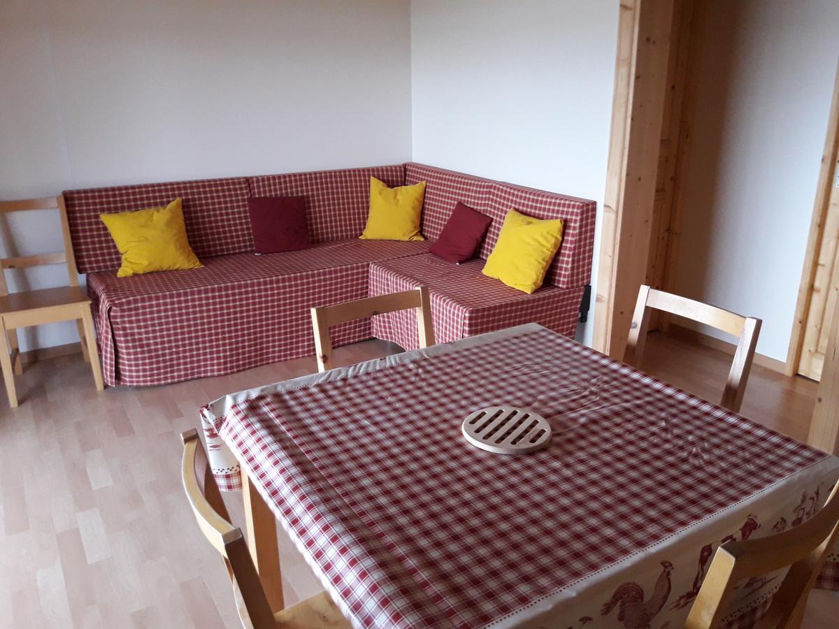 ホテルChalet Domaine De Combe Ramond Veilhes エクステリア 写真